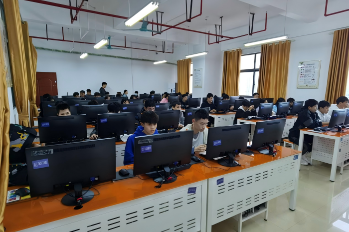 1762393159702059479.png 计算机实训室(1).png